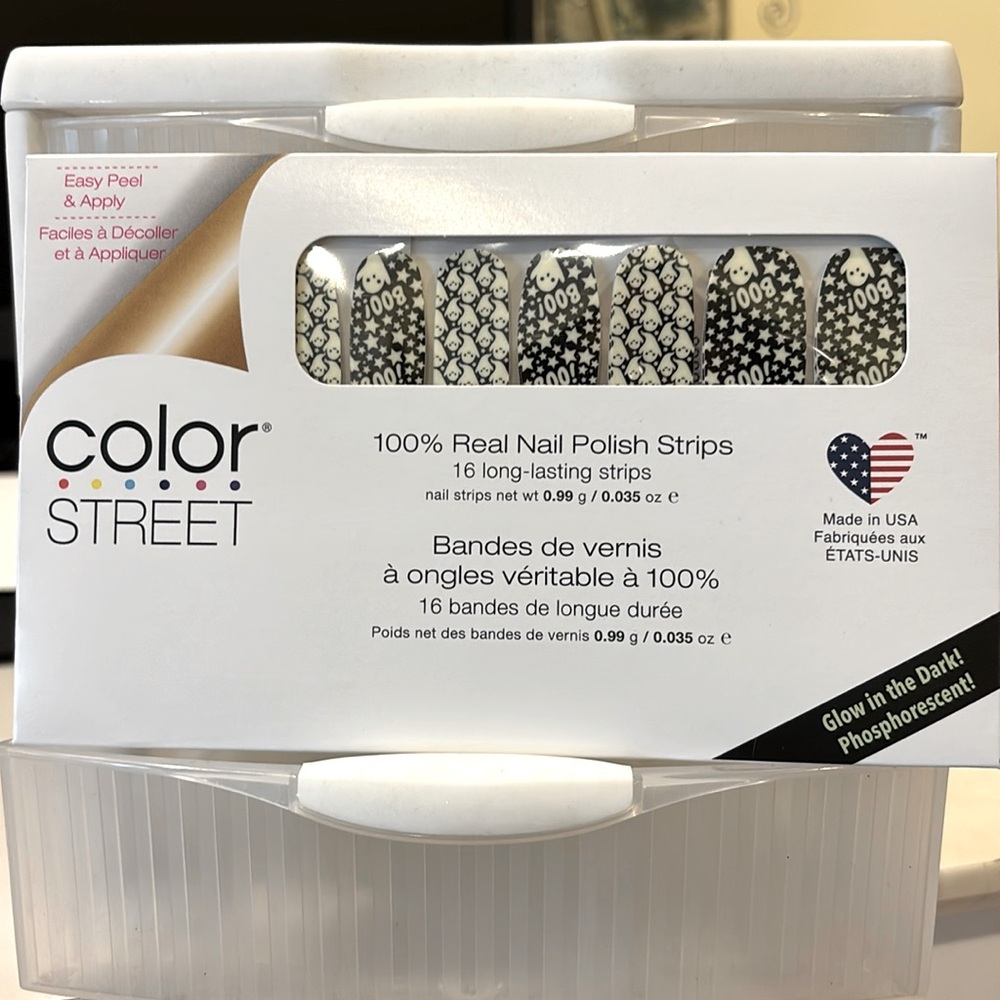 Color Street nail polish strips- Here For The Boos